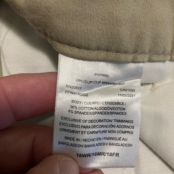 Dickies Women’s size 18 NWT Tan/Khaki  straight leg work pants - Picture 3 of 9